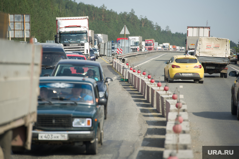 Ремонт автодорожного моста между Екатеринбургом и Первоуральском, пробка