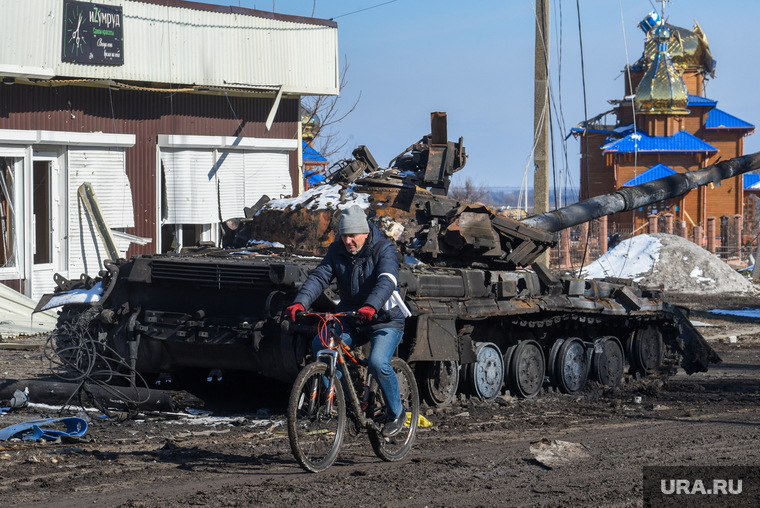 Ситуация в Волновахе после частичного освобождения. ДНР, военная техника, армия, военные, пожарище, руины, днр, разрушения, зачистка, последствия взрыва, танк, всу, последствия обстрела, волноваха, z войска, разбитая техника