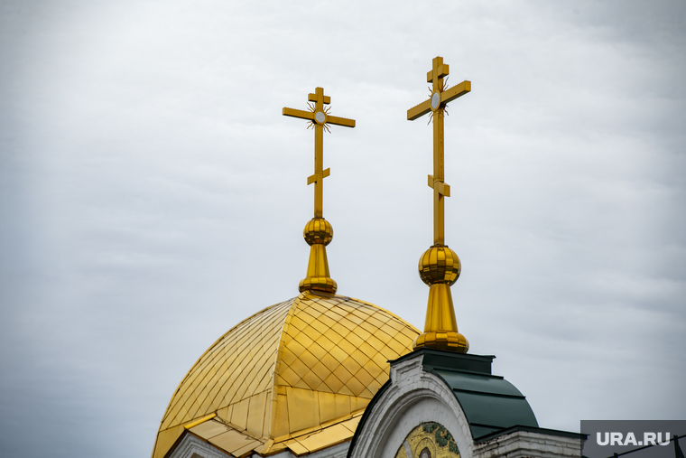 Повседневная жизнь. Пермь, храм, религия, кресты на куполах, православные кресты