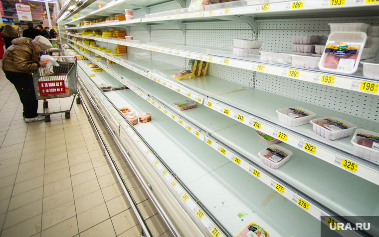 "Ашан" в Меге. Екатеринбург, мясо птицы, пустые полки, дефицит