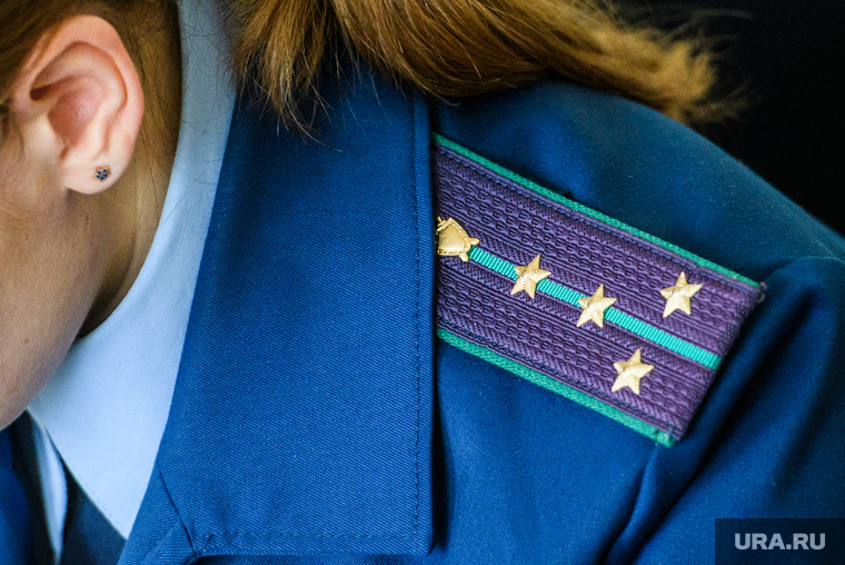 Суд по делу об увольнении Анатолия Марчевского с поста директора цирка. Екатеринбург, прокурор, капитан, погоны прокурора