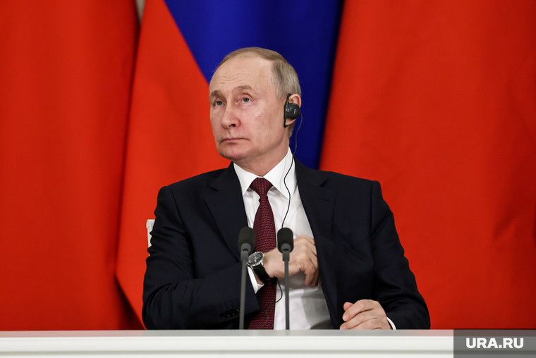 Президент России Владимир Путин и председатель КНР Си Цзинь Пин на встрече во время совместного заявления в Кремле. Москва, путин владимир