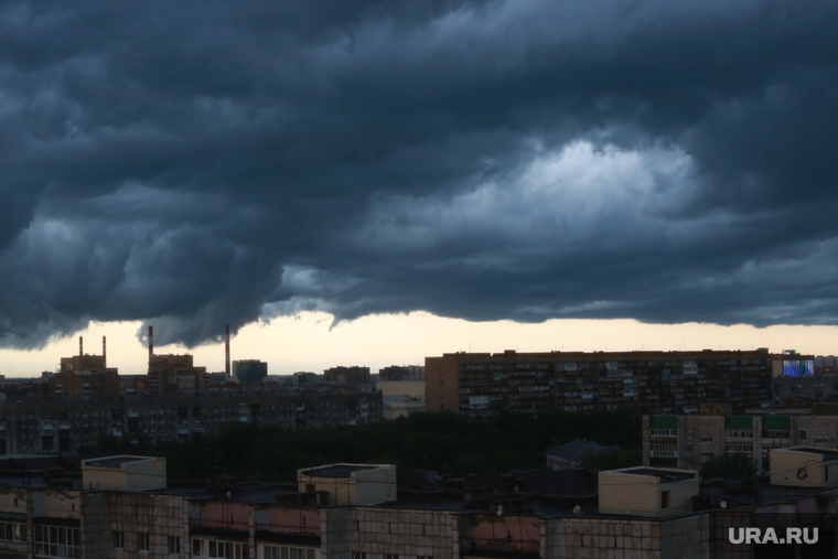 Ливень. Тюмень , туча, туча над городом, ливень, дождь в городе