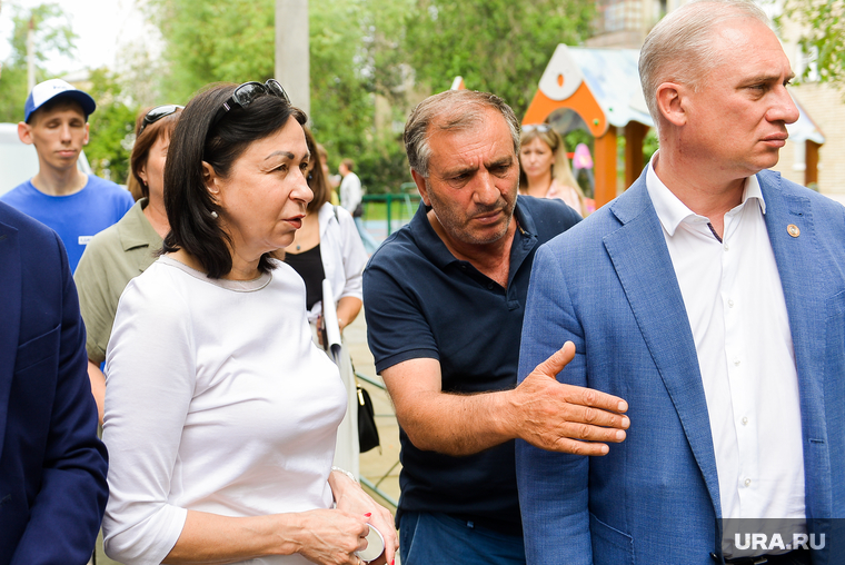 Наталья Котова на благоустройстве Тракторозаводского района. Челябинск , шмидт андрей, котова наталья