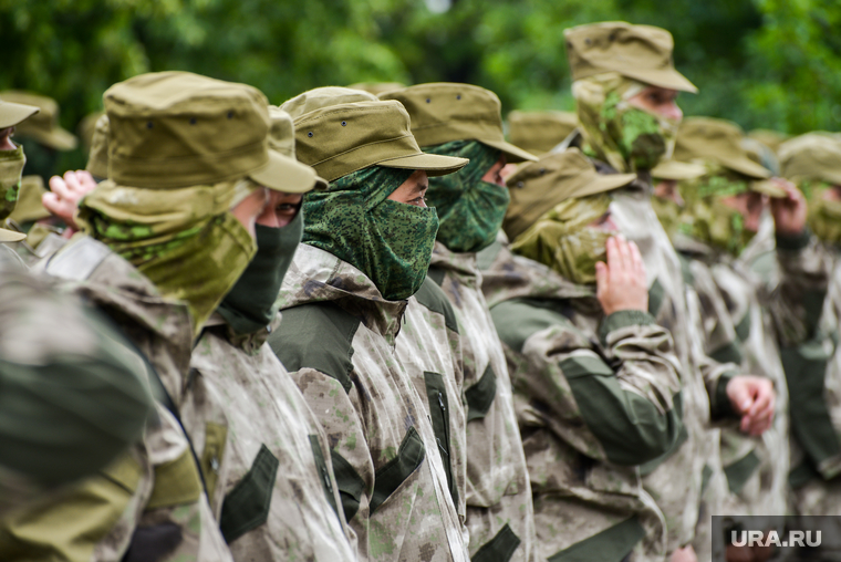 Отправка военнослужащих для участия в спецоперации. Челябинск, армия, военные, военнослужащие, бойцы, военная форма, солдат, вс рф, контрактники, добровольческий батальон, южноуралец