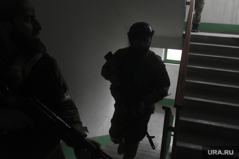 Работа чеченского добровольческого батальона Ахмат в Мариуполе. Украина, чеченцы, бой, боец, боевые действия, воин, армия, военные, донбасс, война, патрулирование, зачистка, ахмат, солдат, сво, кадыровцы