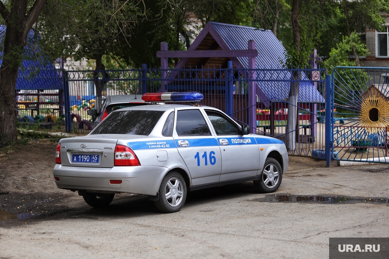 Территорию возле детсада в центре Москвы оцепили из-за подозрительного