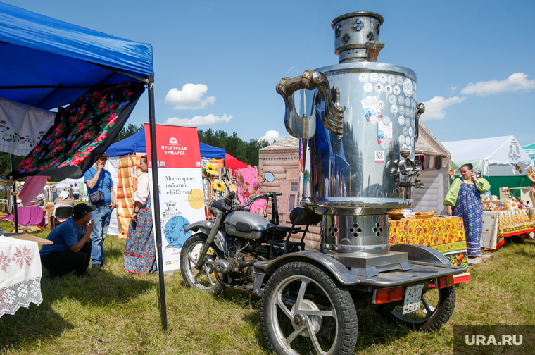 Праздник Сабантуй. Свердловская область, самовар, самовар на колесах