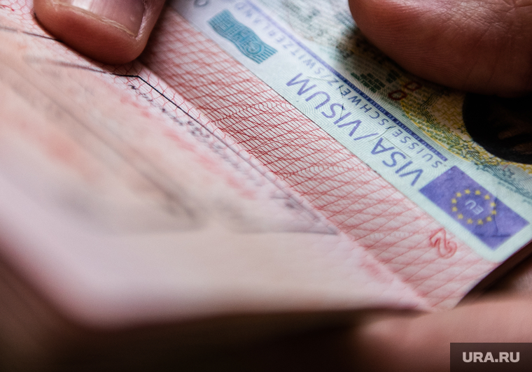 Заграничный паспорт гражданина Российской Федерации. Екатеринбург, загранпаспорт, путешествия, туристическая поездка, туризм, заграничный паспорт, шенген, шенгенская виза, визовый режим