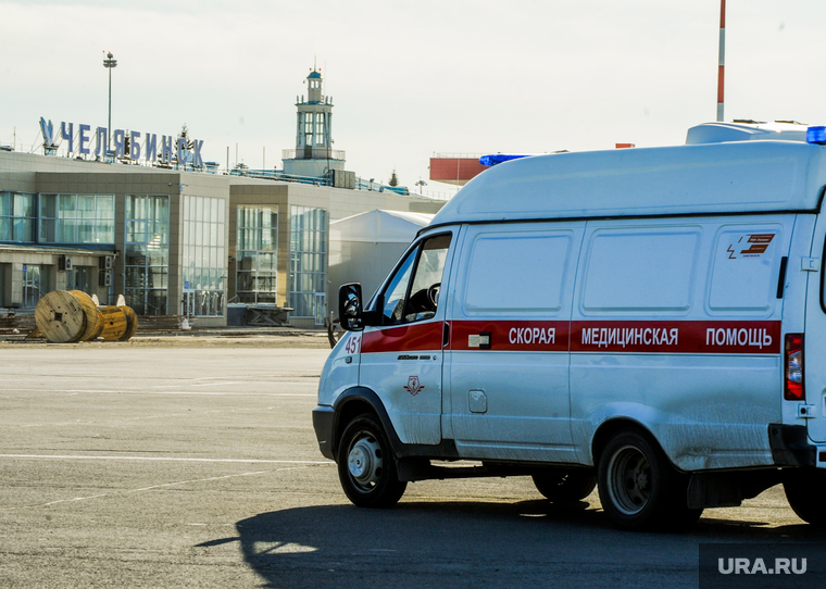В аэропорту Челябинска приземлился «Суперджет» с вахтовиками Чаяндинского месторождения Якутии. Челябинск, эпидемия, врач, аэропорт челябинск, медики, скорая помощь