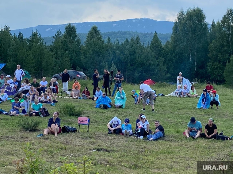 Мероприятие продлится два дня, поэтому многие приехали с палатками