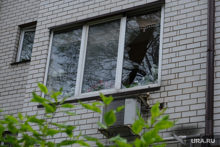 Последствия взрыва в городе Сергиев Посад. Московская область, осколки, разбитое окно