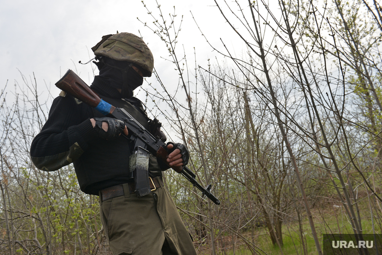 Украина. Славянск, боец, ополчение, оружие