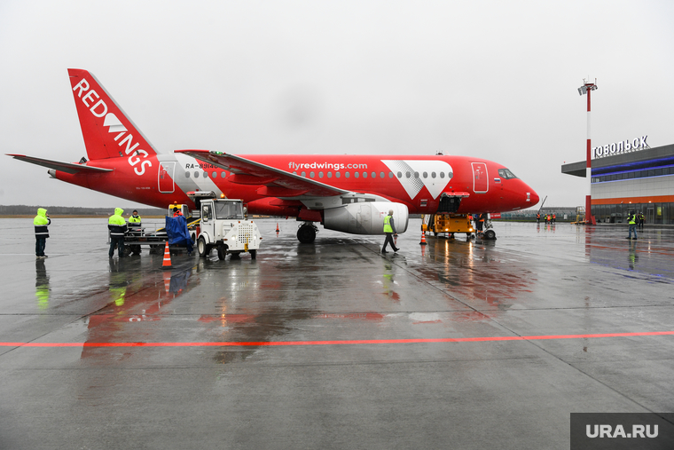Первый рейс авиасообщения Екатеринбург-Тобольск авиакомпании Red Wings. Екатеринбург, авиакомпания red wings