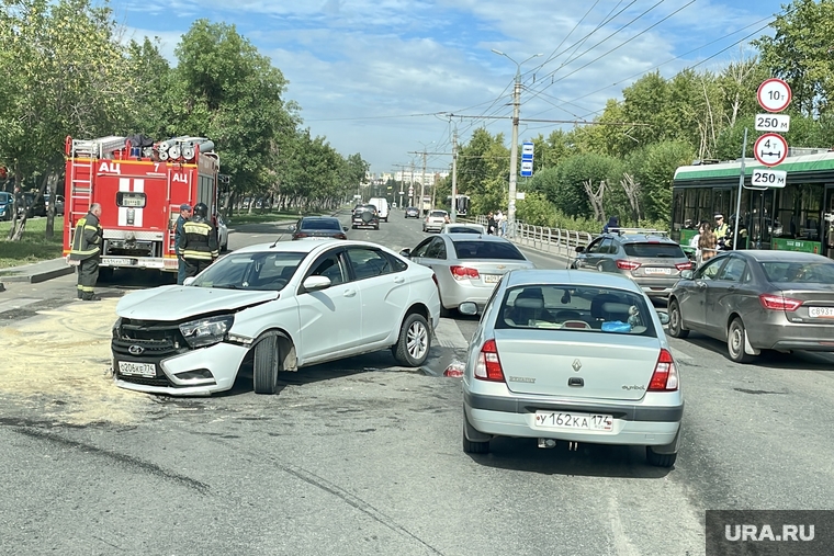 Авария, ДТП. Челябинск , перекресток, дтп, авария, дорога, пожарная машина