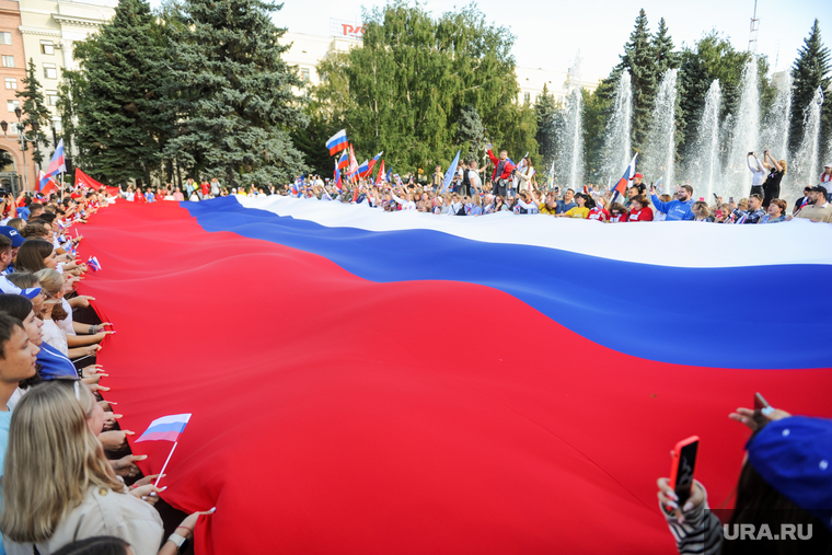 Во время акции участники кричали «Ура», «Россия» и «Челябинск»