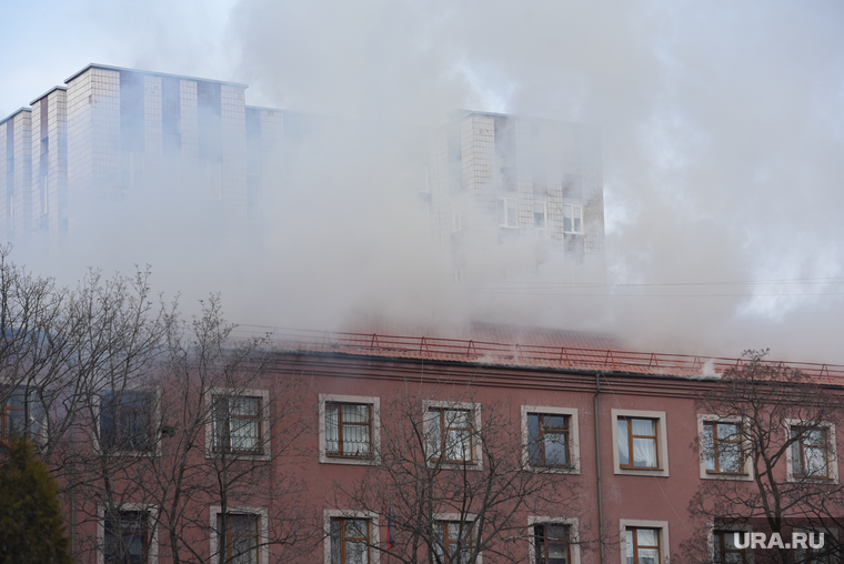Обстрел центра Донецка, пожар, донецк, обстрел, сво