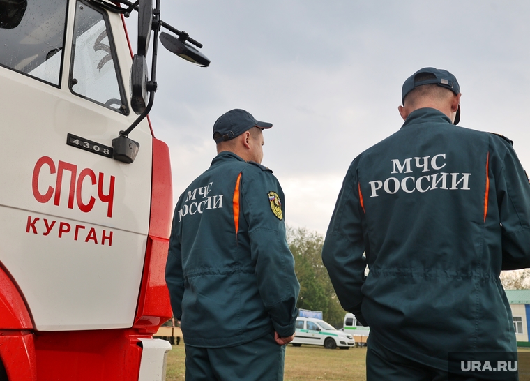 Акция, приуроченная ко дню солидарности борьбы с терроризмом. Курган, мчс, мчс курган