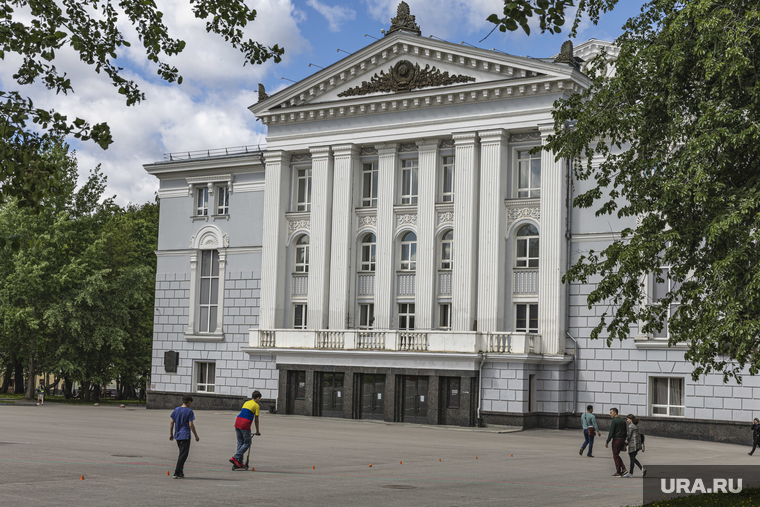 Виды Перми. г. Пермь, театр оперы и балета, пермь