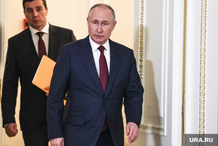 Президент России Владимир Путин на итоговой пресс-конференции саммита "Россия-Африка". Санкт-Петербург, путин владимир