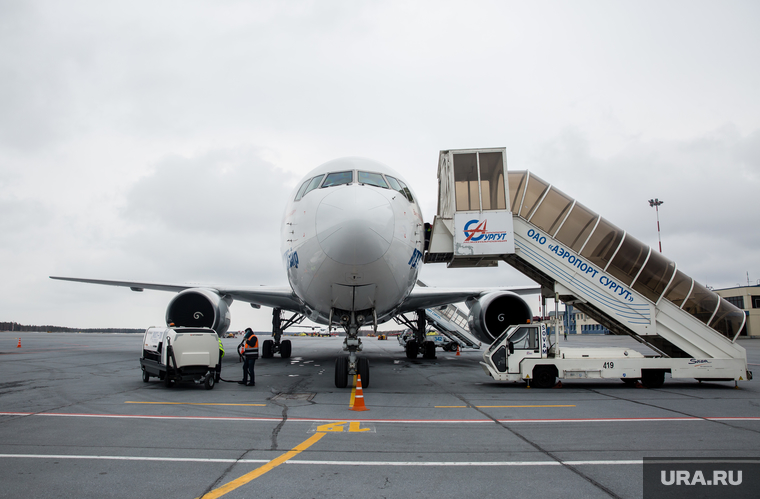 Первый полёт самолета «Виктор Черномырдин» (Boeing-767) авиакомпании Utair
из аэропорта Сургут
, utair, ютэир, боинг 767, ютейр