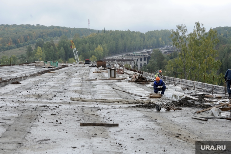 В Ашинском районе приступили к ремонту левой части моста через реку Ук