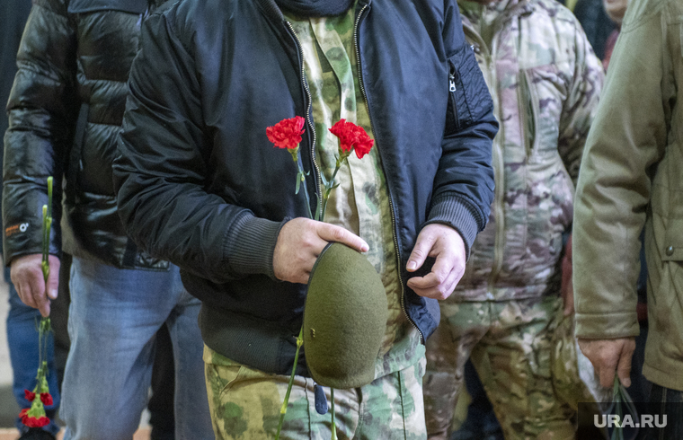 Прощание с погибшим в ЛНР контрактником Арсением Бессоновым. Пермь, траур, прощание, воинские почести, прощание с погибшим в сво