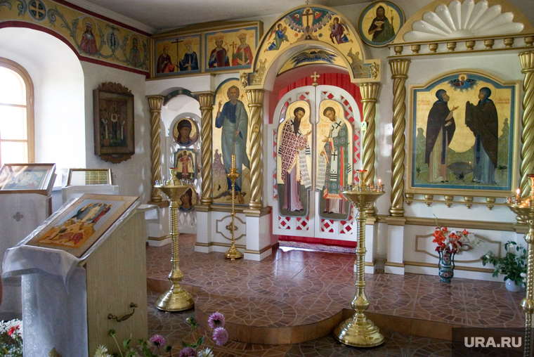 Богоявленский храм
Курган, иконостас, иконы, храм