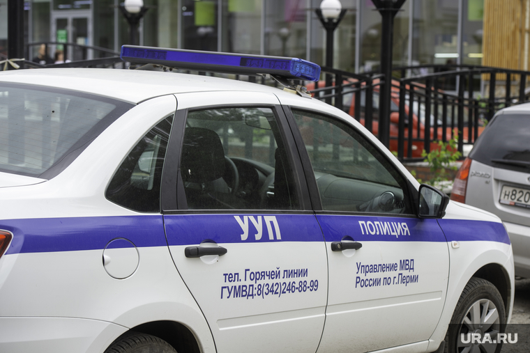 Повседневная жизнь. Пермь, полицейский автомобиль, участковый полиции, ууп