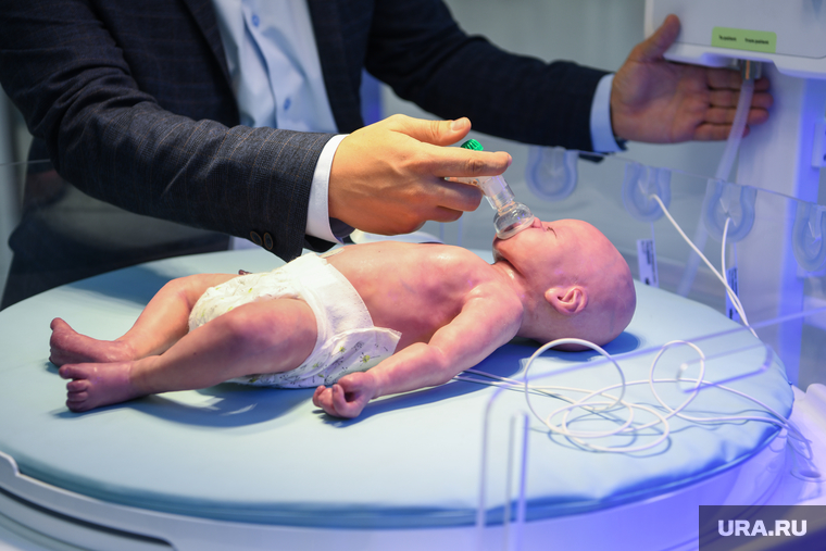 Оборудование для выхаживания новорожденных от УОМЗ. Екатеринбург, уомз, пупс, открытая реанимационная система opc bono, кукла младенца, выхаживание новорожденных