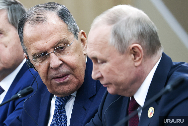 Встречи президента России Владимира Путина с Президентом Республики Бурунди Эваристом Ндайишимийею. Санкт-Петербург, путин владимир, лавров сергей