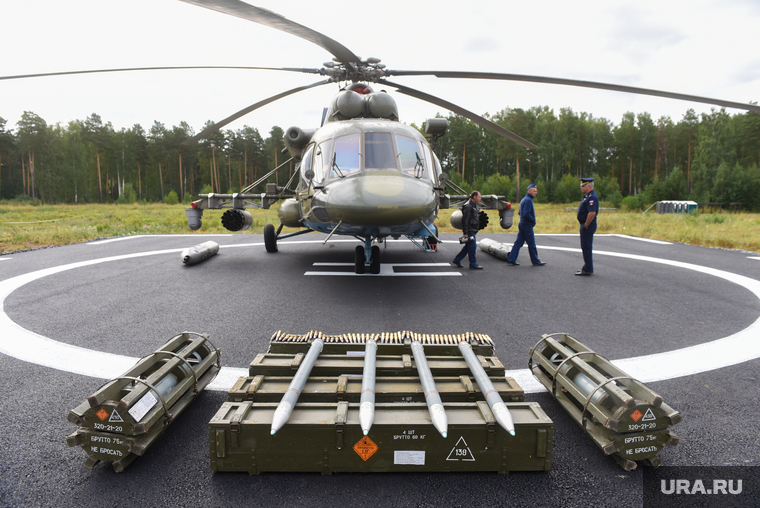 Международный военно-технический форум «Армия-2022». Екатеринбург, вертолет, милитари, армия, оружие, ми-8, милитаризация, лопасти вертолета, z войска, выставка оружия, армия 2022