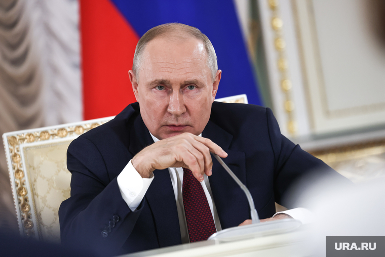 Президент России Владимир Путин на итоговой пресс-конференции саммита "Россия-Африка". Санкт-Петербург, путин владимир