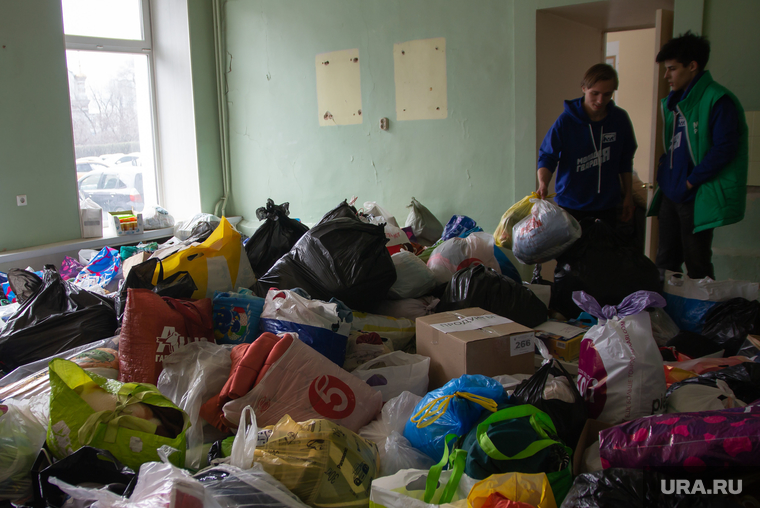 Сбор гуманитарной помощи для пострадавших в поселке Сосьва. Екатеринбург, волонтеры, гуманитарная помощь