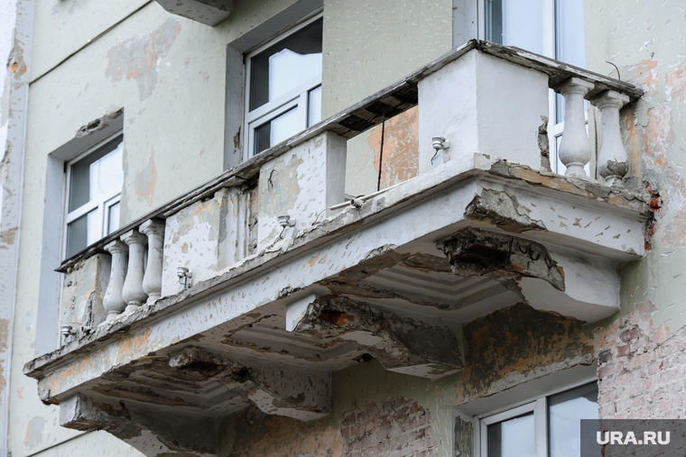 Реконструкция фасада дома на Ленина 61. Челябинск, балкон, руины, улица ленина61, аварийное состояние балкона