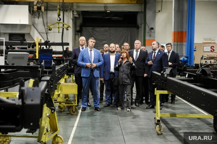 Депутаты заксобрания на автозаводе «Урал» в Миассе. Челябинск, депутаты законодательного собрания