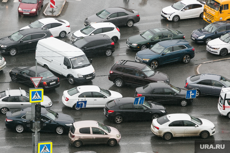 Пробка. Тюмень, автомобили, машины, пробка, затор, перекресток, затор на дороге, пробка машины, пробка автомобильная