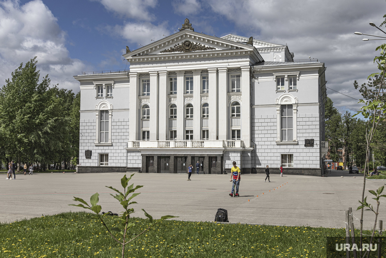 Виды Перми. г. Пермь, театр оперы и балета, пермь