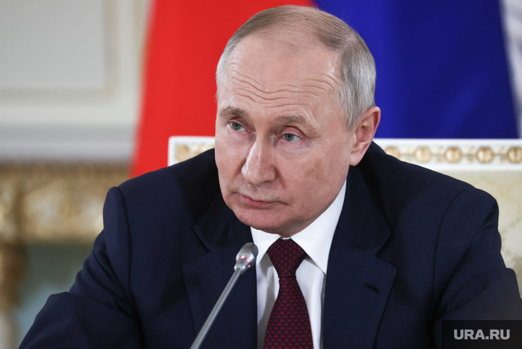 Президент России Владимир Путин на итоговой пресс-конференции саммита "Россия-Африка". Санкт-Петербург, путин владимир, топ