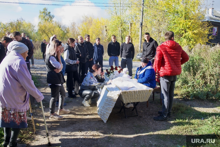 Прощание с погибшей в ДТП Каракуловой Дарьей. Пермь, прощание с погибшей