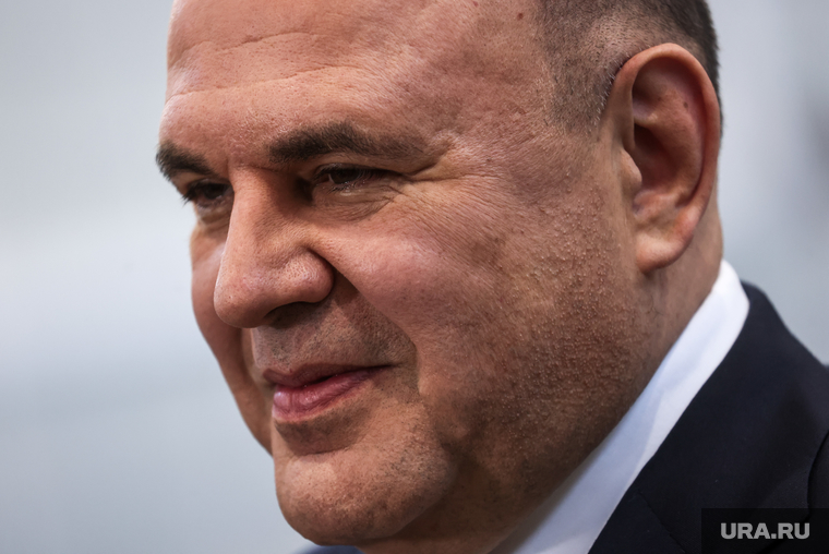 Премьер-министр России Михаил Мишустин во время своего посещения техно-парка "Калибр". Москва, мишустин михаил