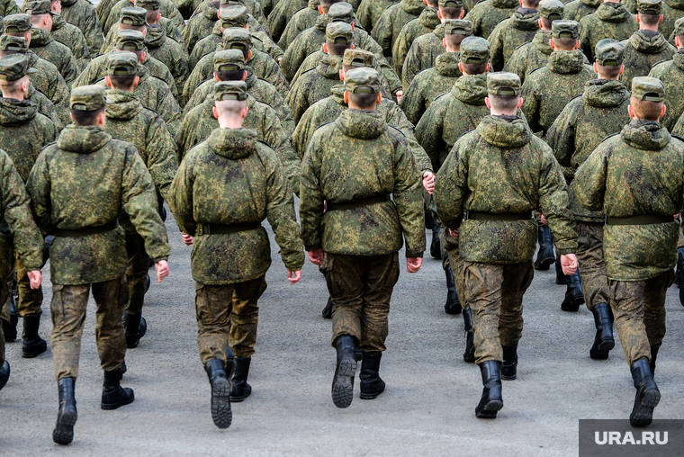 Репетиция парада Победы. Челябинск, силовики, камуфляж, армия, военные, солдаты, войска, призыв, новобранец, призывник, военнослужащие, репетиция парада, торжественное построение, вежливые люди, сво
