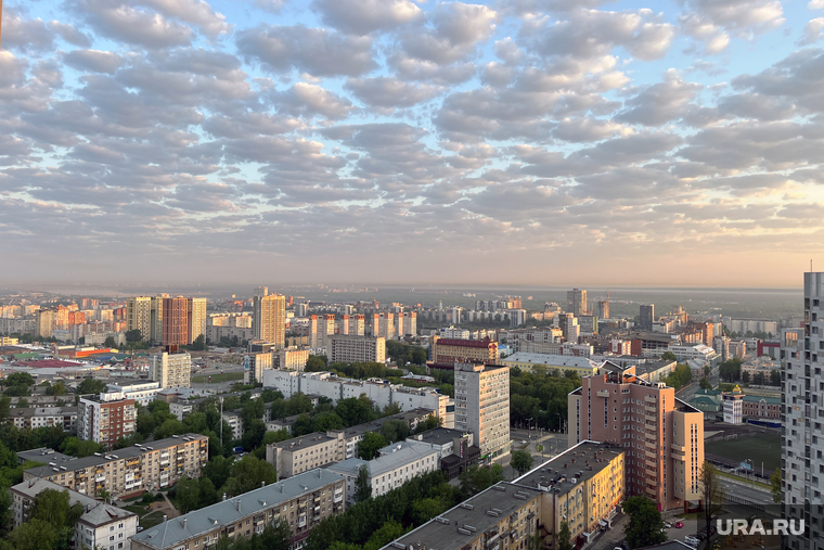 300-лет городу. Пермь, ленинский район, вид города с высоты, рассвет в городе