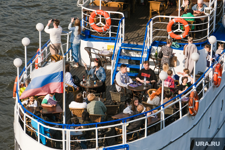 Виды Москвы. Москва , развлечение, отдых на воде, отдых, туристы, речной трамвай, туризм, путешествие