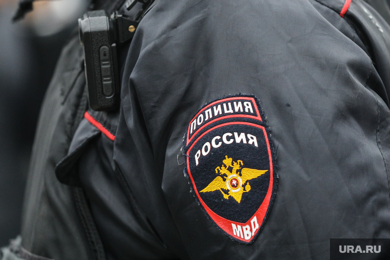 Митинг в поддержку оппозиции на Пушкинской площади. Москва, мвд, шеврон, митинг, полиция, полицейский, шеврон мвд, шеврон полиция