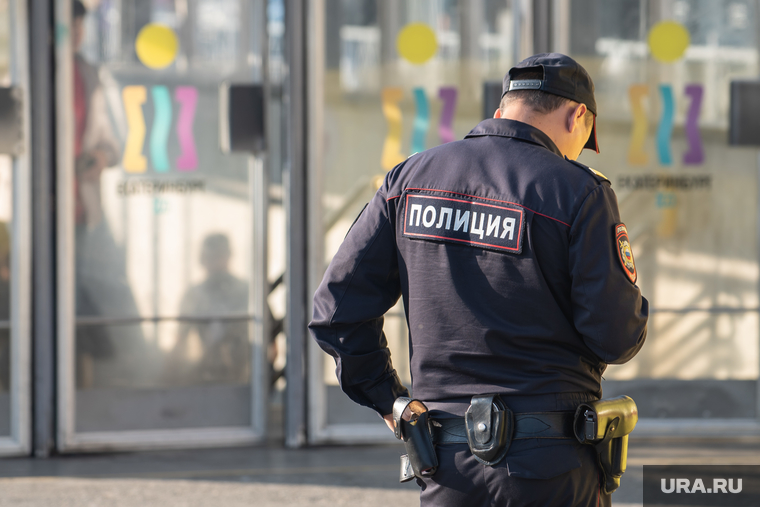 ЧП на станции метро «Космонавтов». Екатеринбург, патрулирование, полицейский, станция метро