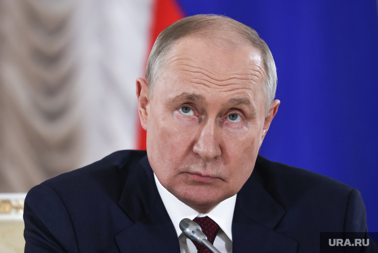 Президент России Владимир Путин на итоговой пресс-конференции саммита "Россия-Африка". Санкт-Петербург, путин владимир, топ