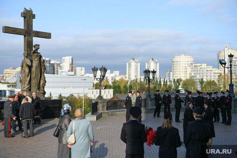 Похоронят экс-полицейского на Широкореченском кладбище