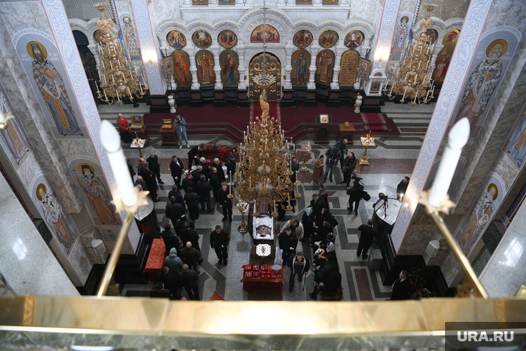 Прощание проходит в Храме на Крови