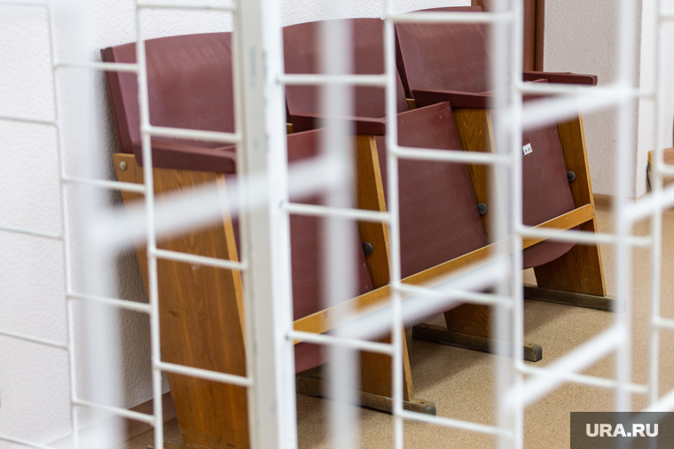 Судебное заседание над Владимиром Чистяковым. Пышма, уголовное дело, судебное заседание, суд, клетка
